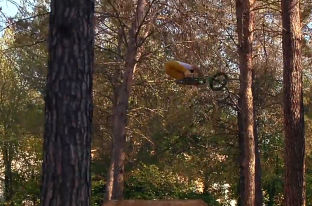 Ben Wallace - Peynier Trails - Fast Forward BMX